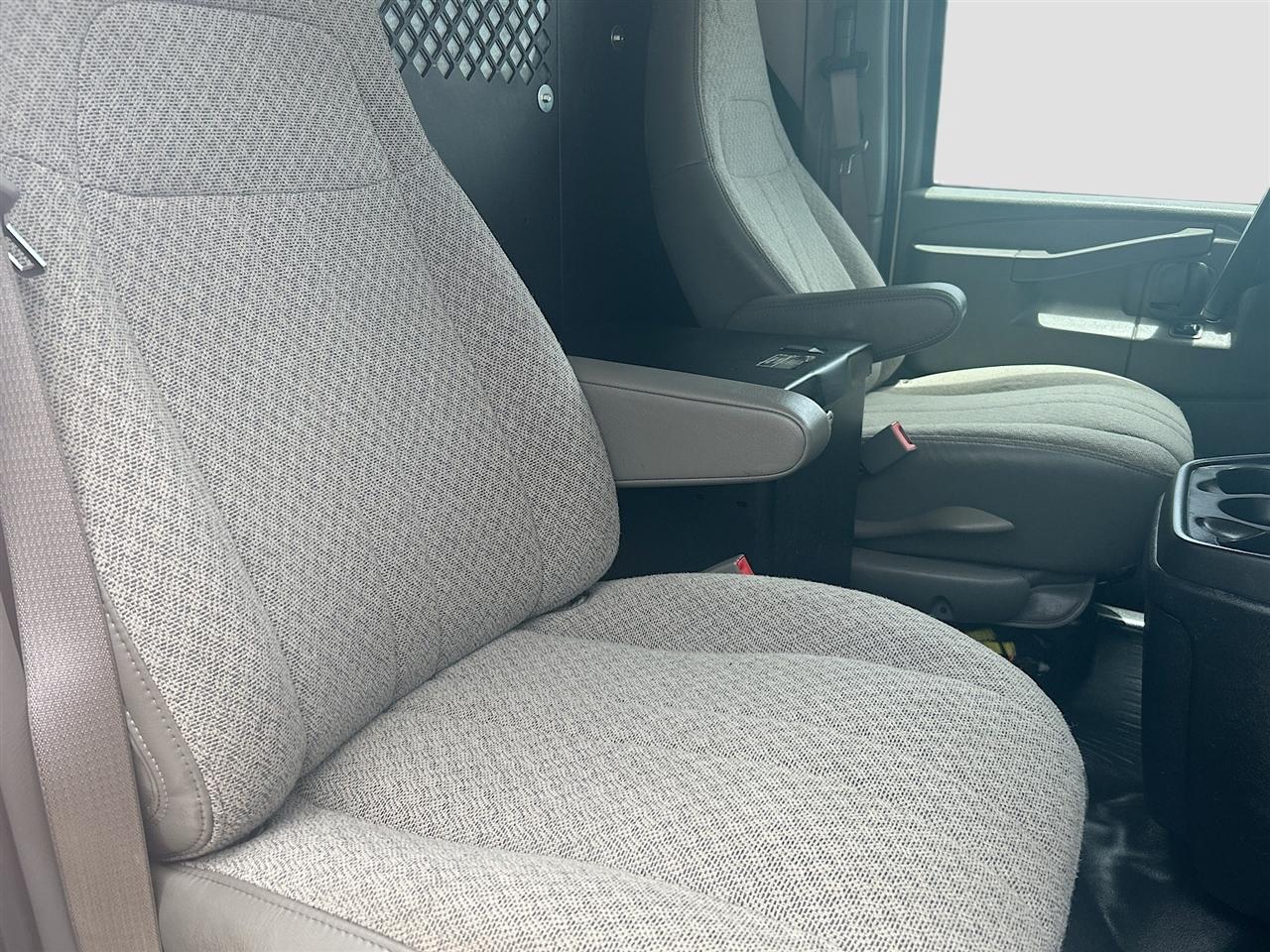Chevrolet Express Cargo Van RWD 3500 155" 2023