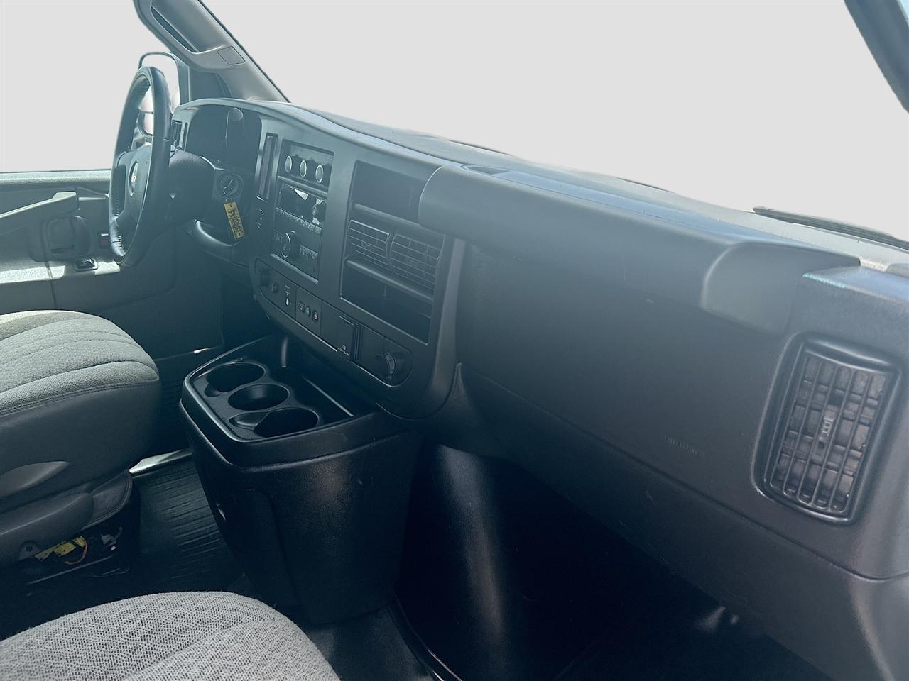 Chevrolet Express Cargo Van RWD 3500 155" 2023