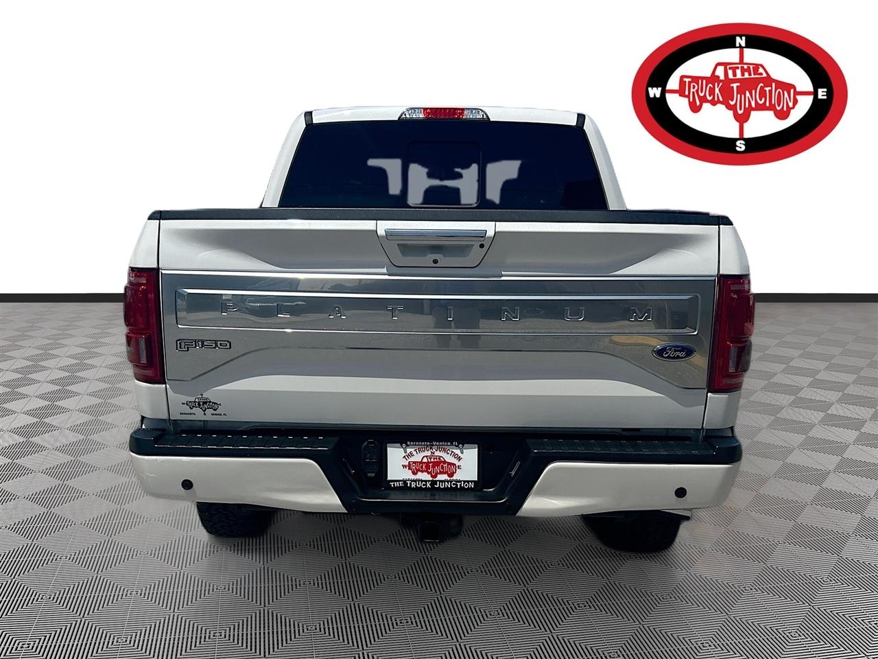 Ford F-150 4WD SuperCrew 145" Platinum 2015