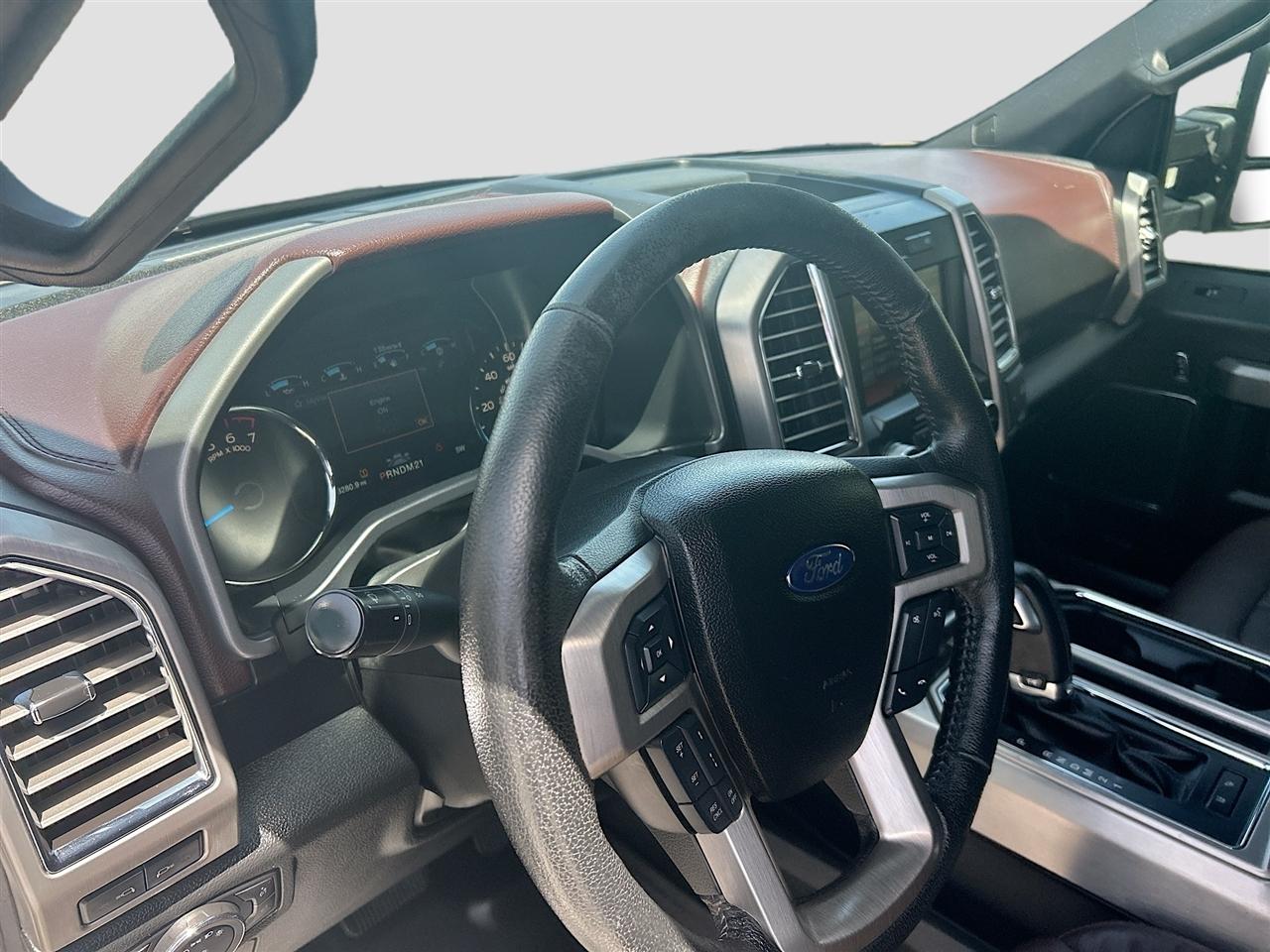 Ford F-150 4WD SuperCrew 145" Platinum 2015
