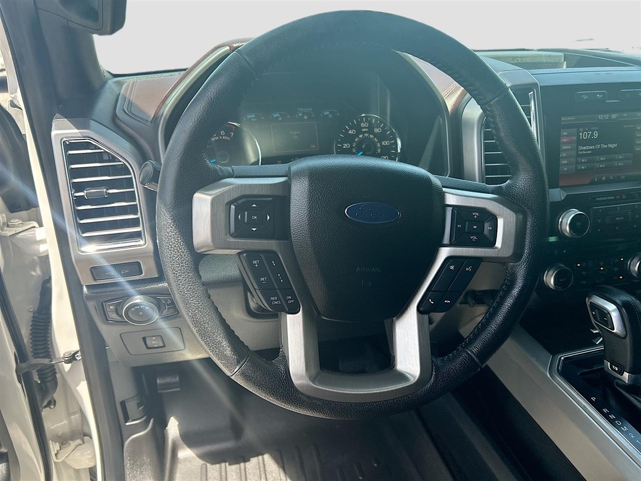 Ford F-150 4WD SuperCrew 145" Platinum 2015