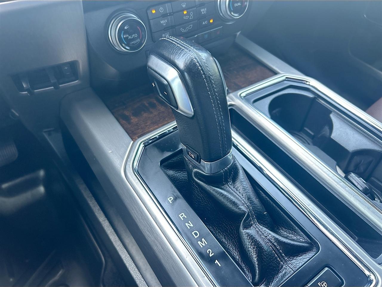 Ford F-150 4WD SuperCrew 145" Platinum 2015
