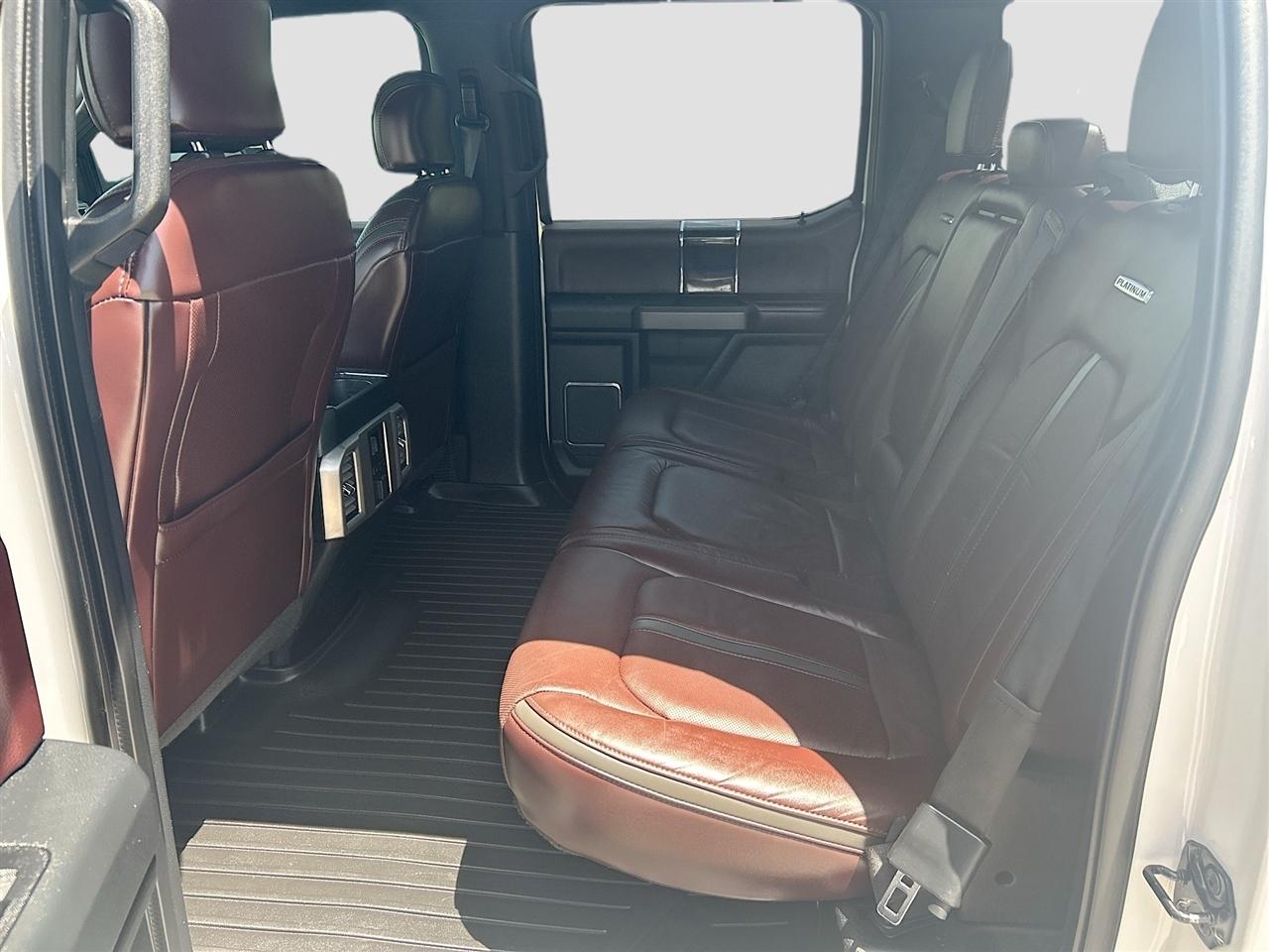 Ford F-150 4WD SuperCrew 145" Platinum 2015