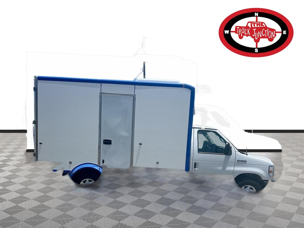 Ford E-Series Cutaway E-350 SRW 138" WB 2023