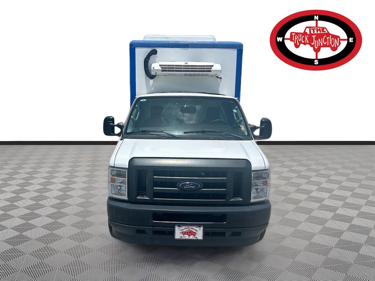 Ford E-Series Cutaway E-350 SRW 138" WB 2023