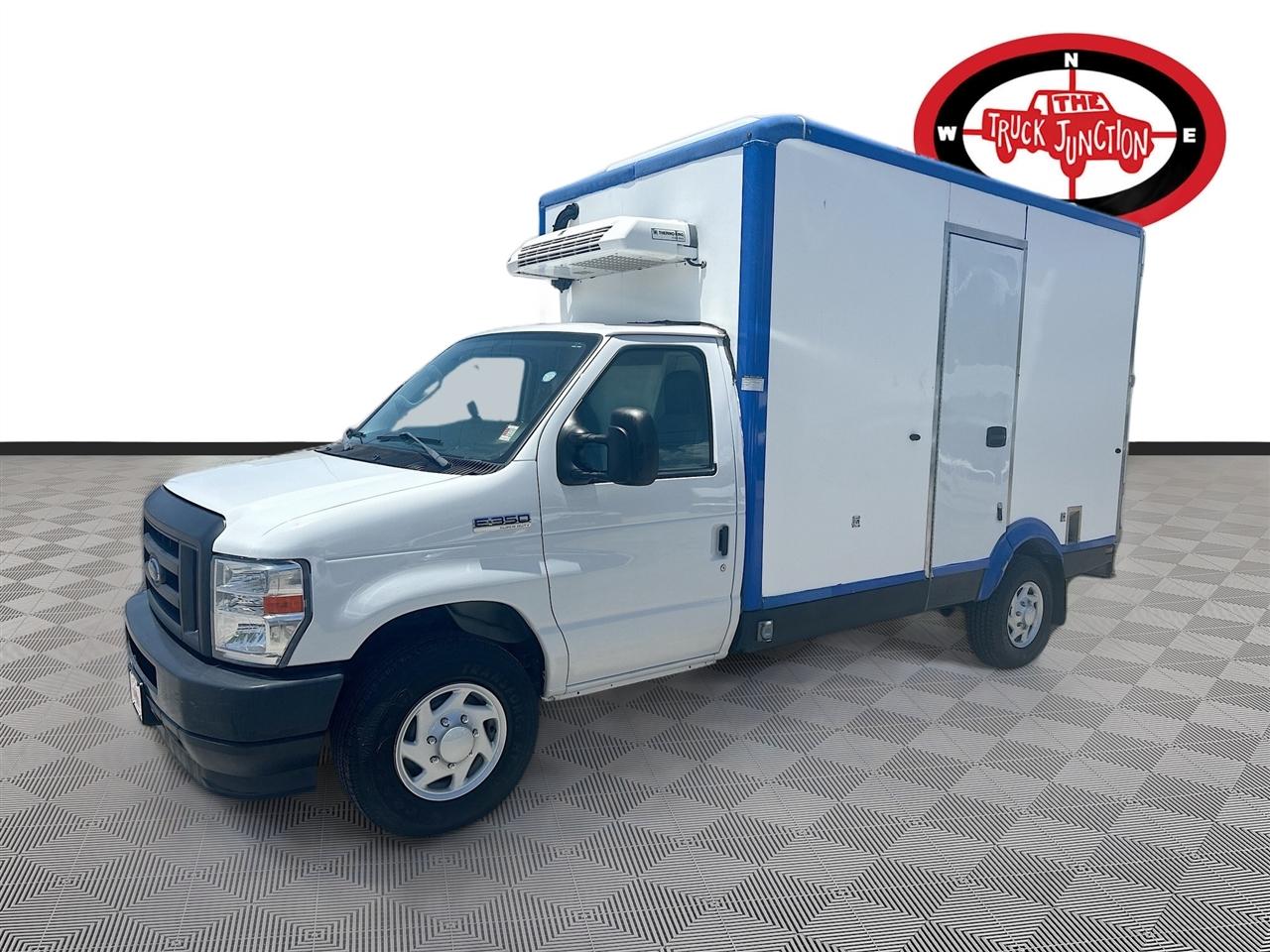 Ford E-Series Cutaway E-350 SRW 138" WB 2023