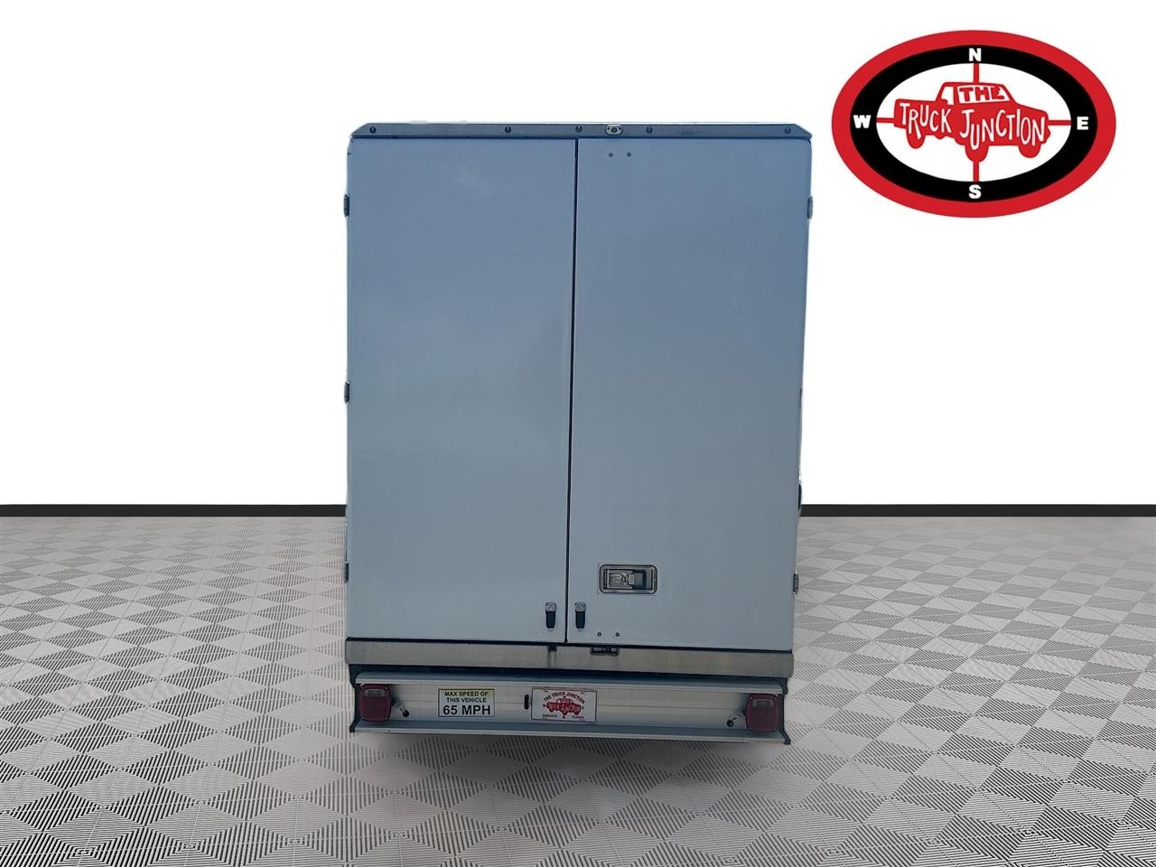 Ford E-Series Cutaway E-350 SRW 138" WB 2023