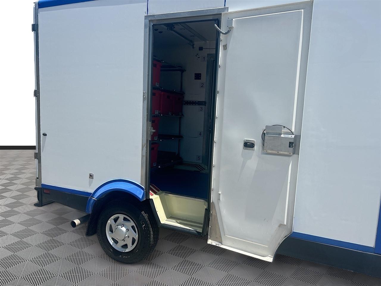 Ford E-Series Cutaway E-350 SRW 138" WB 2023