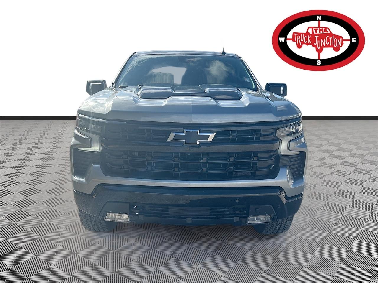 Chevrolet Silverado 1500 4WD Crew Cab 147" LT Trail Boss 2024