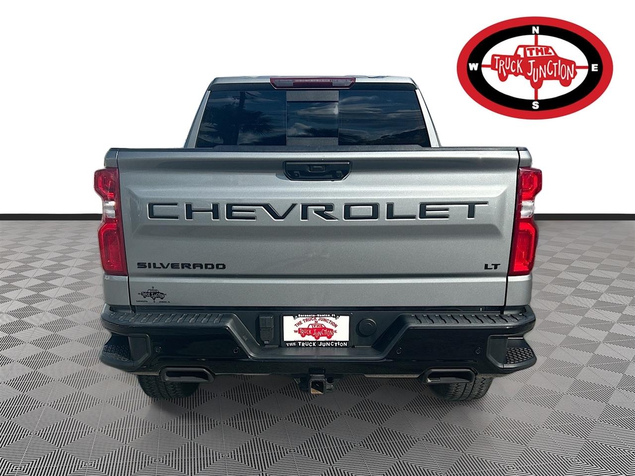 Chevrolet Silverado 1500 4WD Crew Cab 147" LT Trail Boss 2024