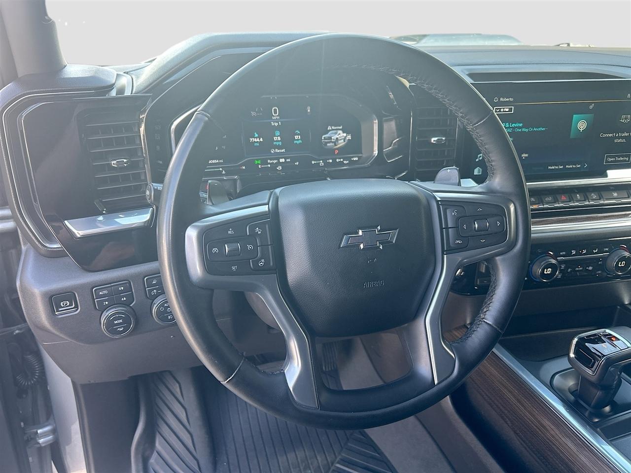 Chevrolet Silverado 1500 4WD Crew Cab 147" LT Trail Boss 2024