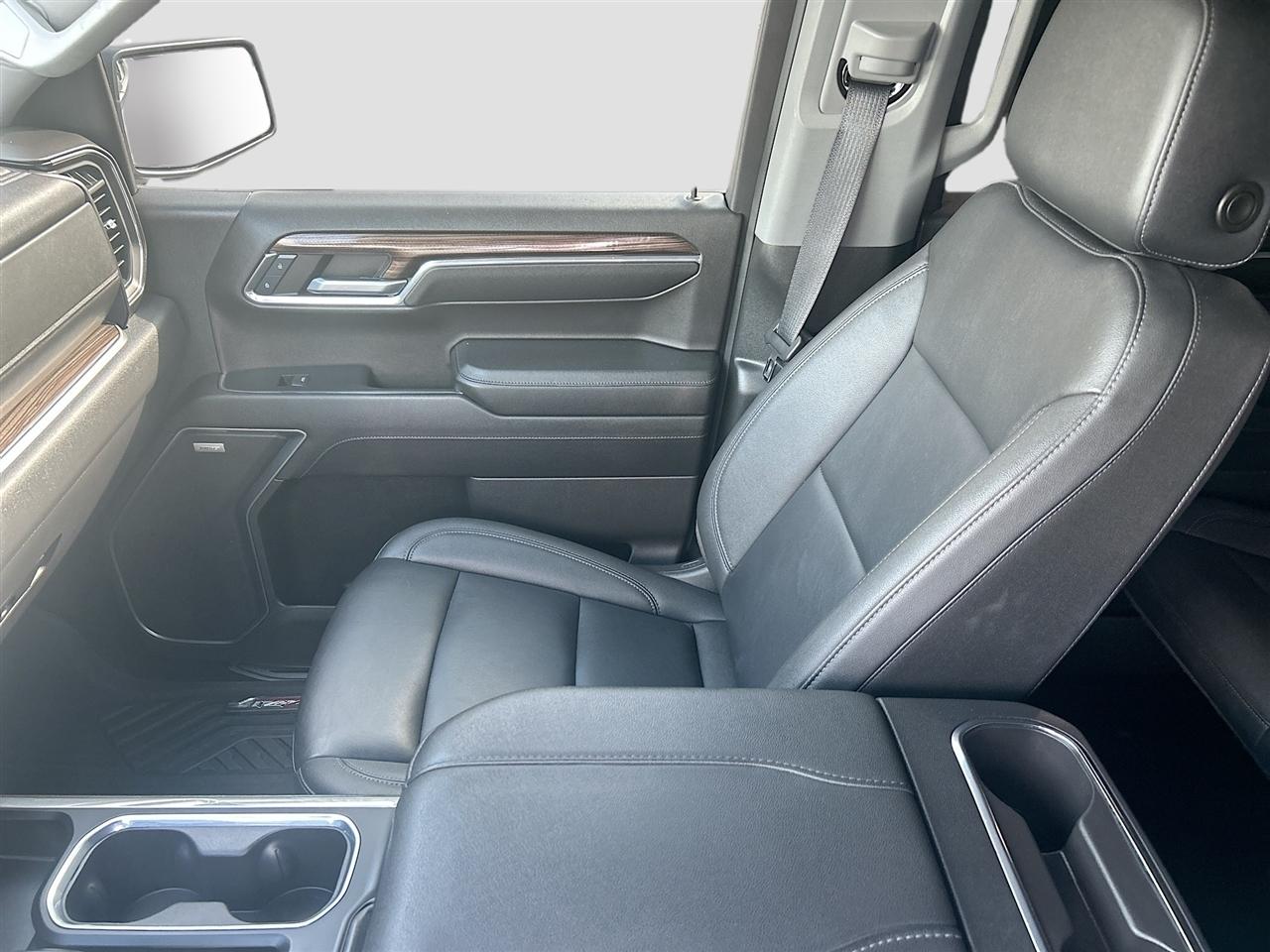 Chevrolet Silverado 1500 4WD Crew Cab 147" LT Trail Boss 2024