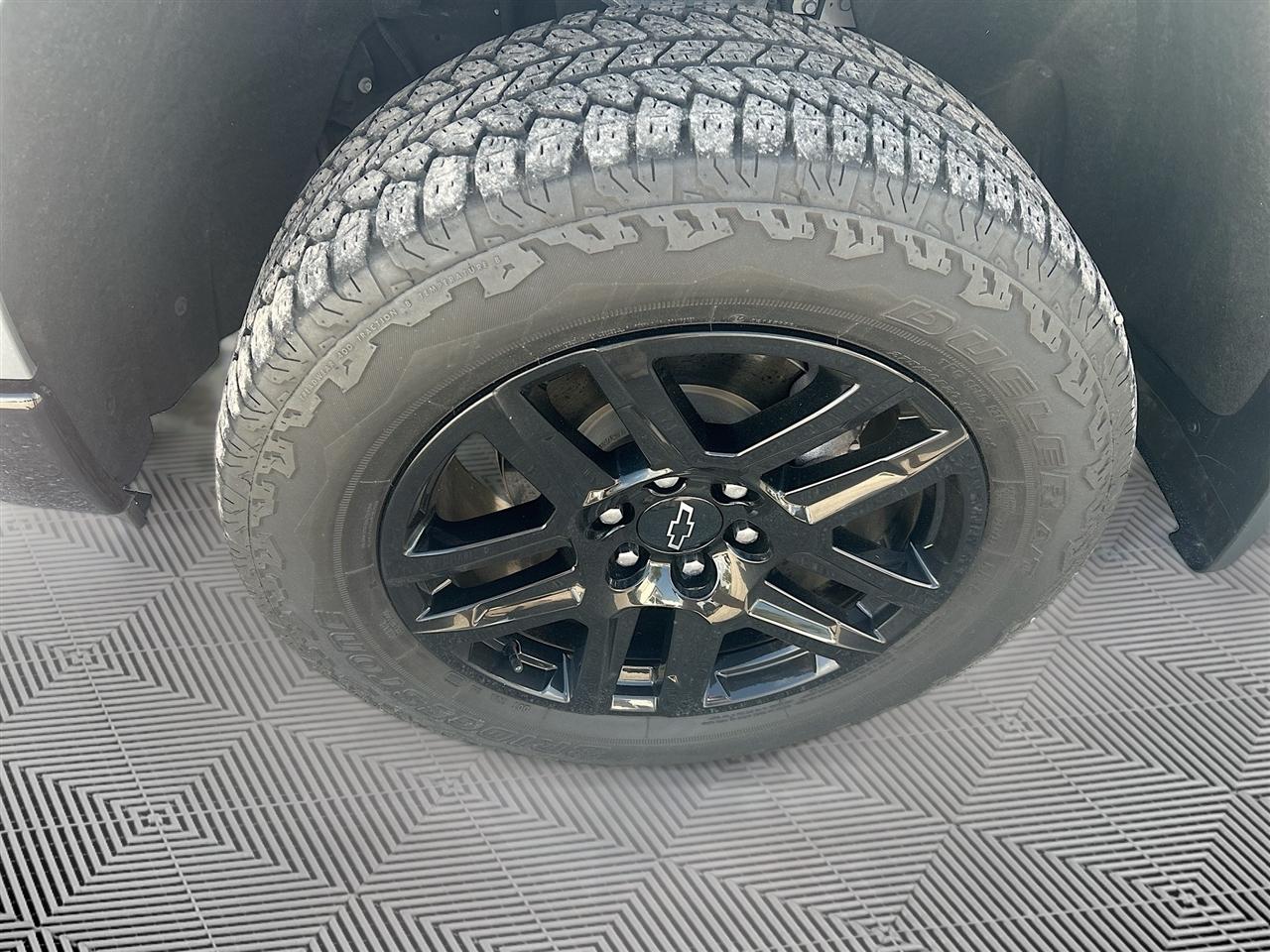Chevrolet Silverado 1500 4WD Crew Cab 147" LT Trail Boss 2024