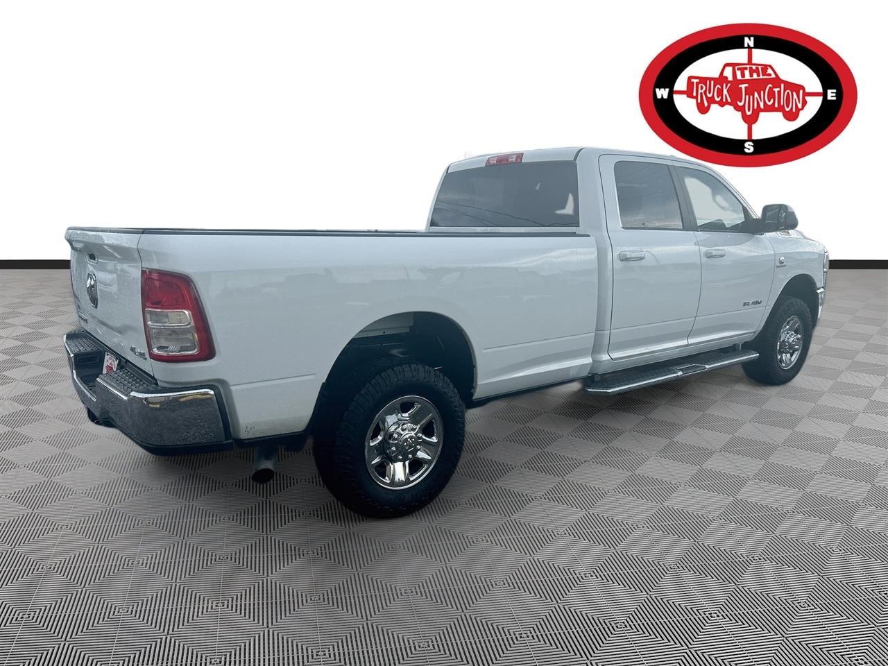 RAM 2500 Big Horn 4x4 Crew Cab 8' Box 2021