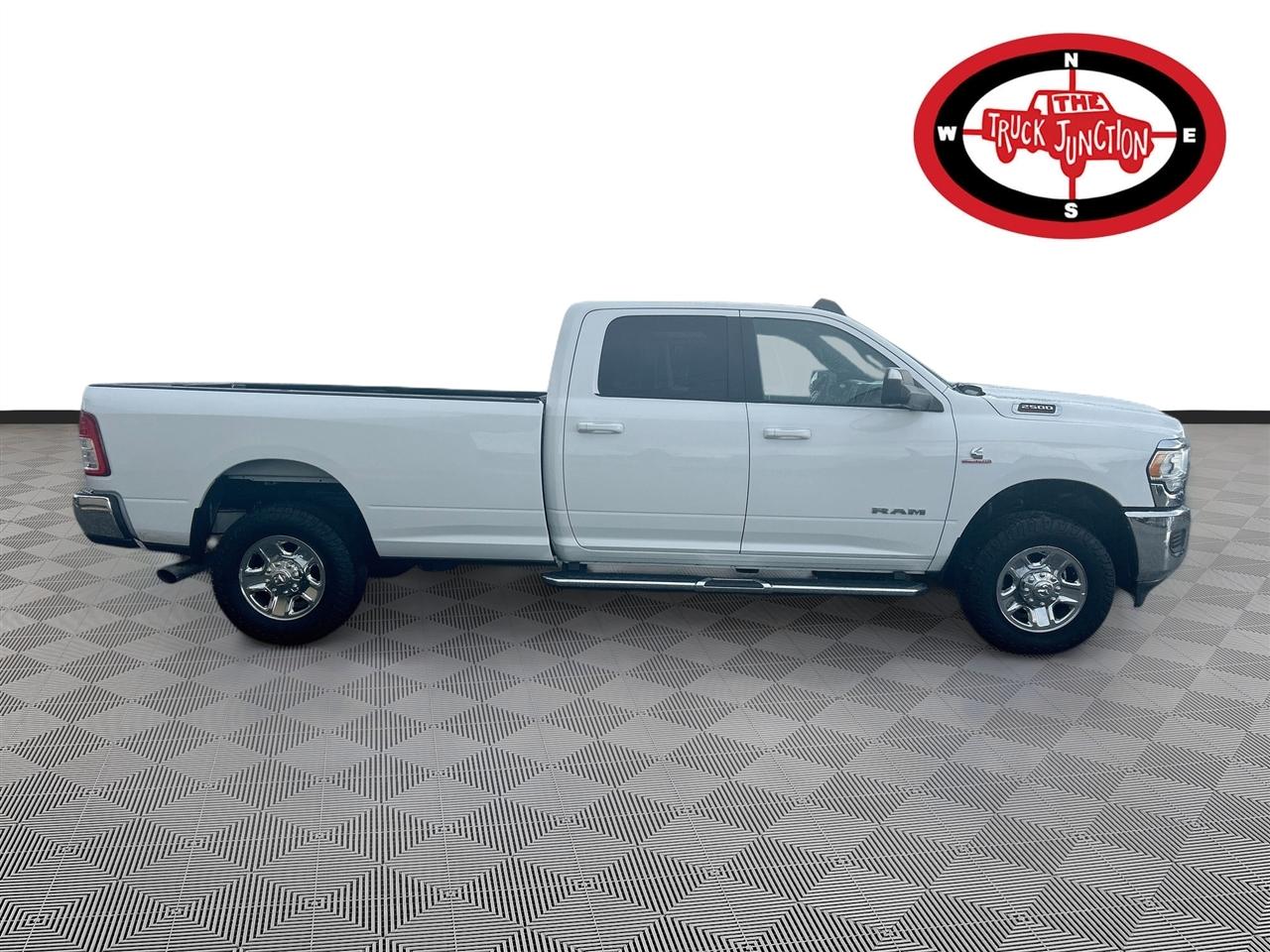 RAM 2500 Big Horn 4x4 Crew Cab 8' Box 2021