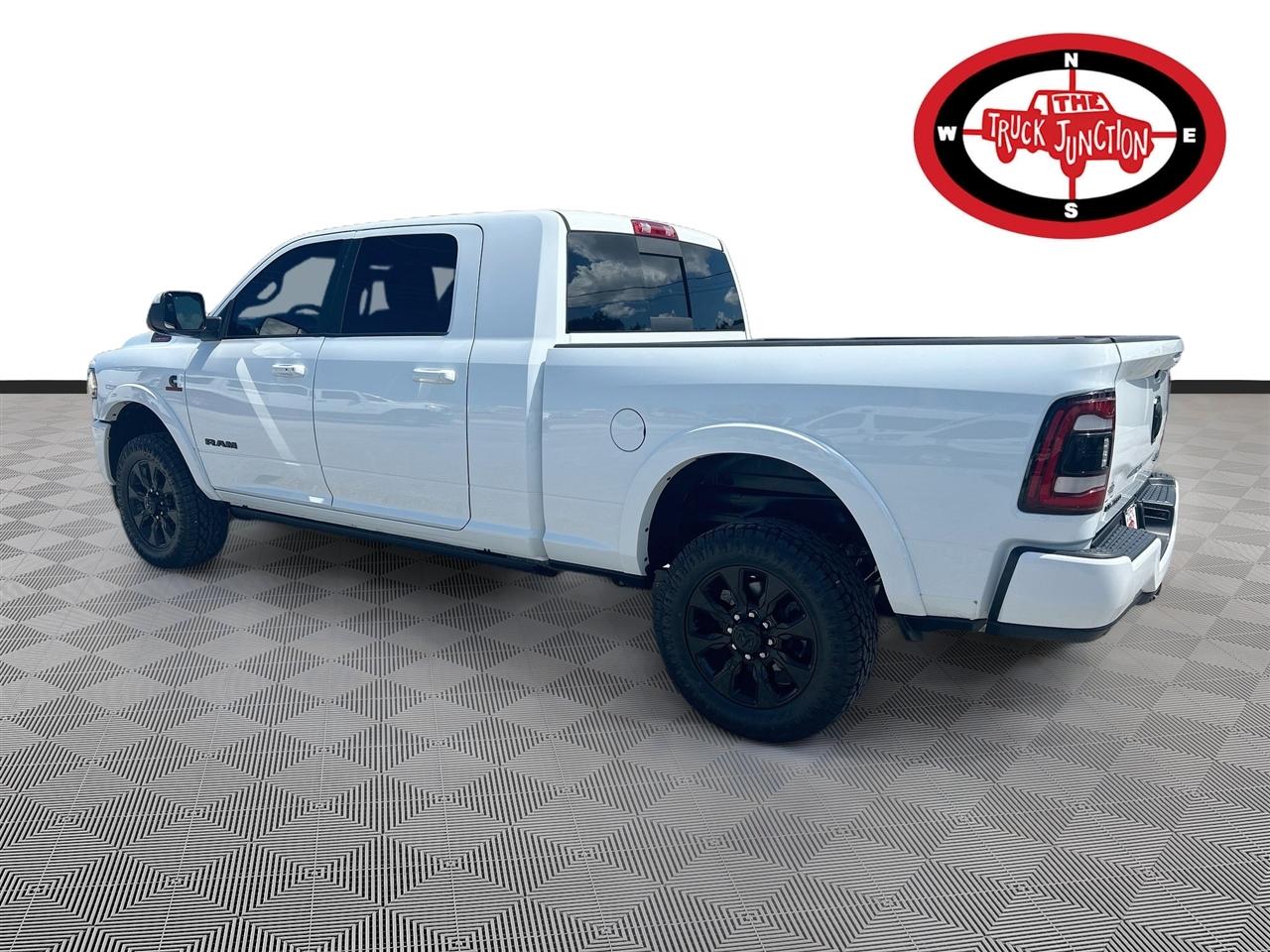 RAM 2500 Limited 4x4 Mega Cab 6'4" Box 2022