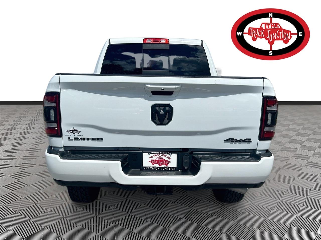 RAM 2500 Limited 4x4 Mega Cab 6'4" Box 2022