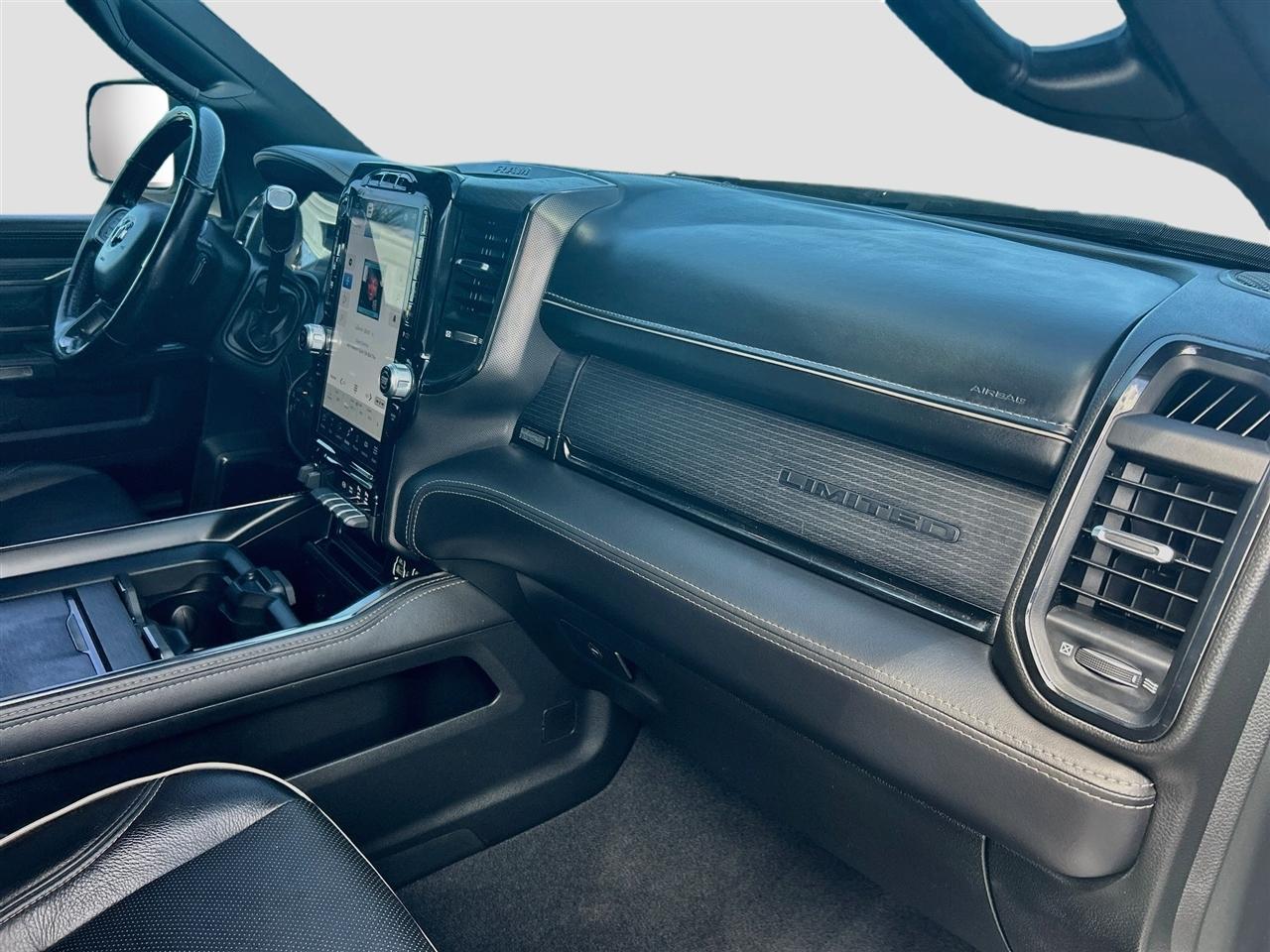 RAM 2500 Limited 4x4 Mega Cab 6'4" Box 2022