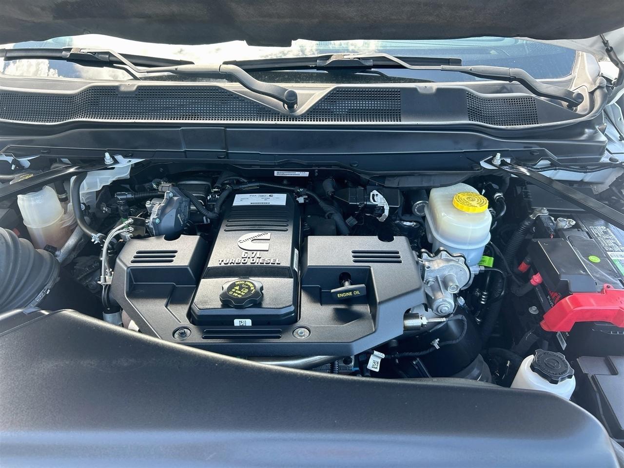 RAM 2500 Limited 4x4 Mega Cab 6'4" Box 2022