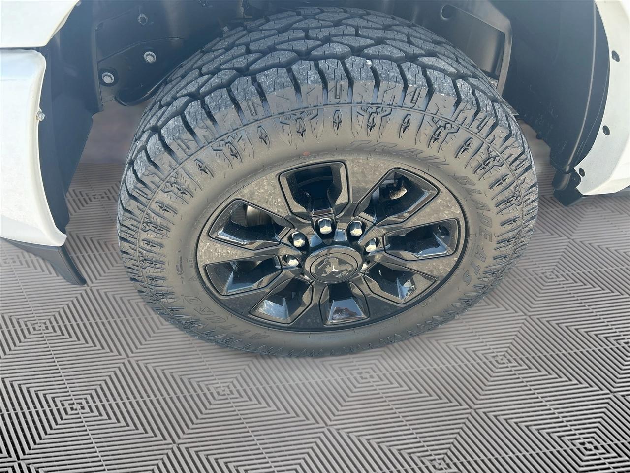 RAM 2500 Limited 4x4 Mega Cab 6'4" Box 2022