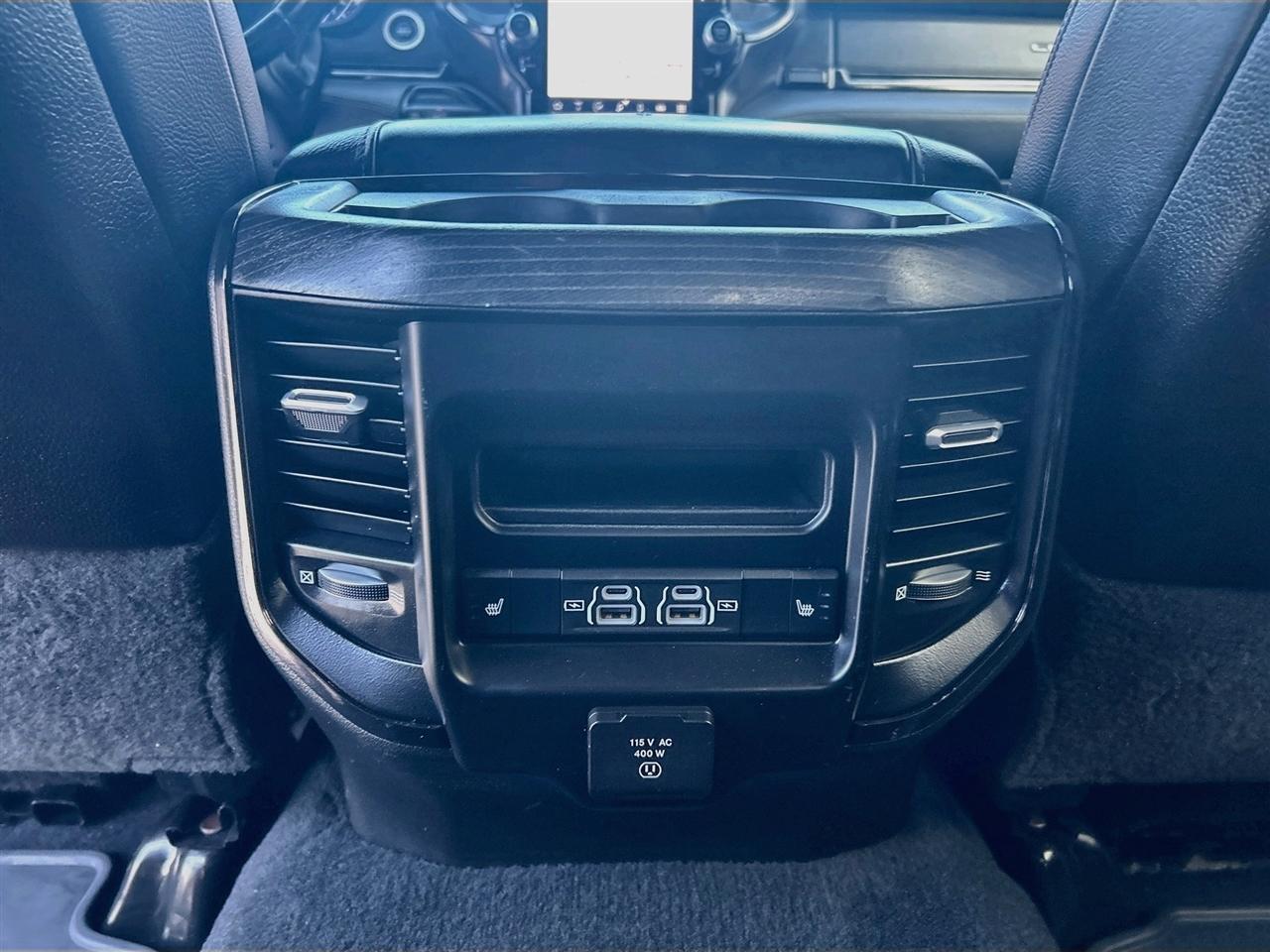 RAM 2500 Limited 4x4 Mega Cab 6'4" Box 2022