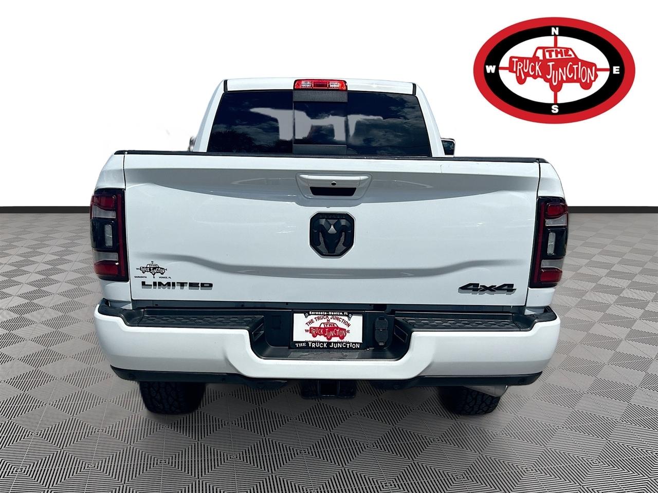 RAM 2500 Limited 4x4 Mega Cab 6'4" Box 2022