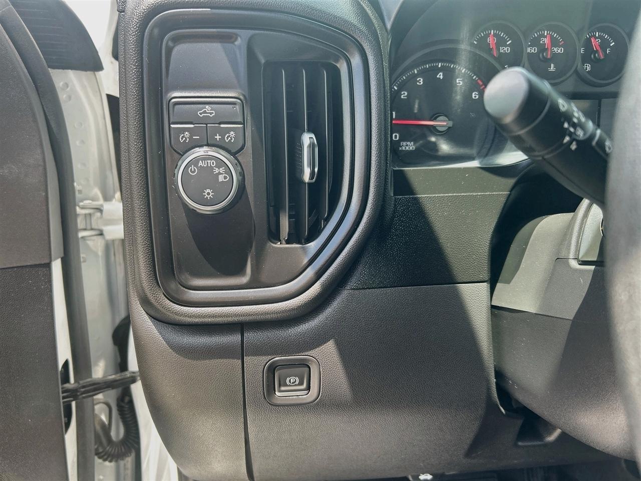 Chevrolet Silverado 1500 2WD Reg Cab 140" Work Truck 2020