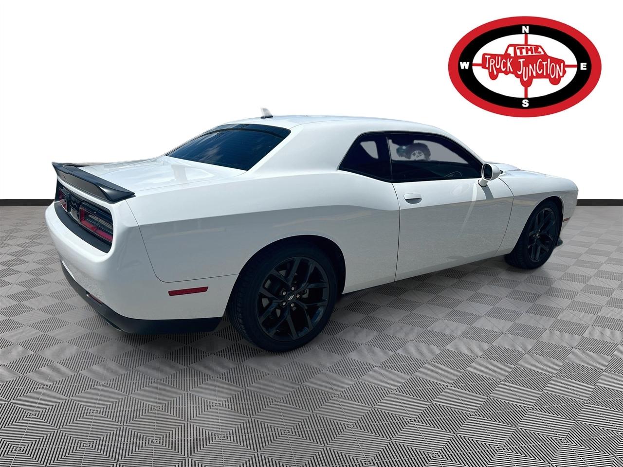 Dodge Challenger GT RWD 2021