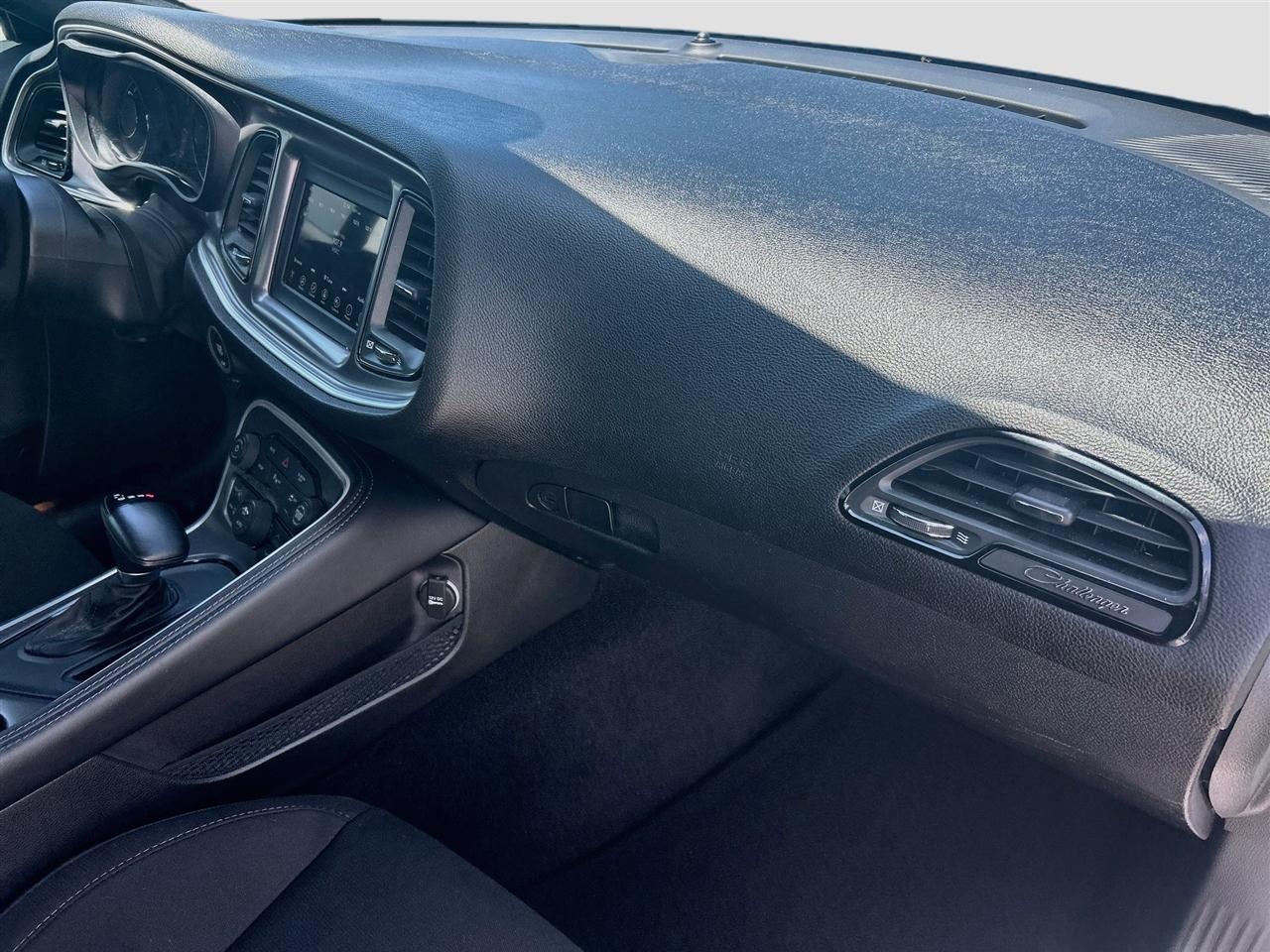 Dodge Challenger GT RWD 2021