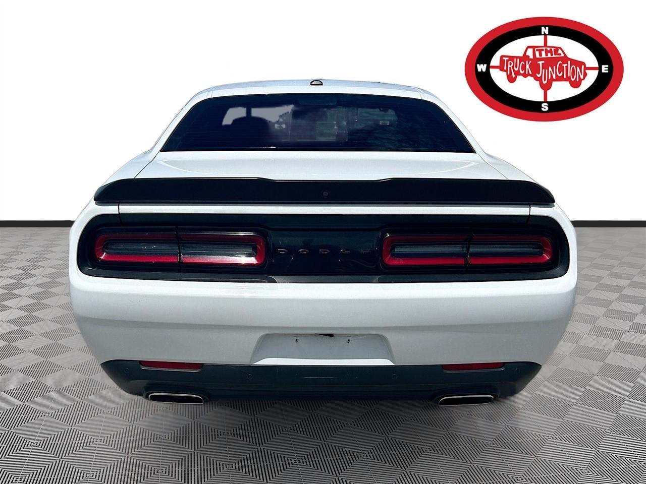 Dodge Challenger GT RWD 2021