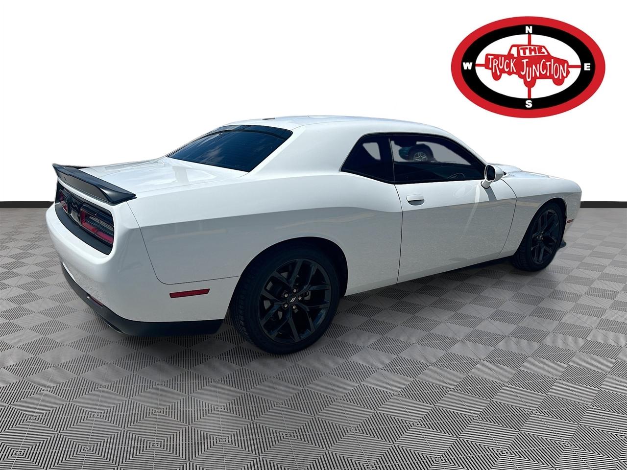 Dodge Challenger GT RWD 2021