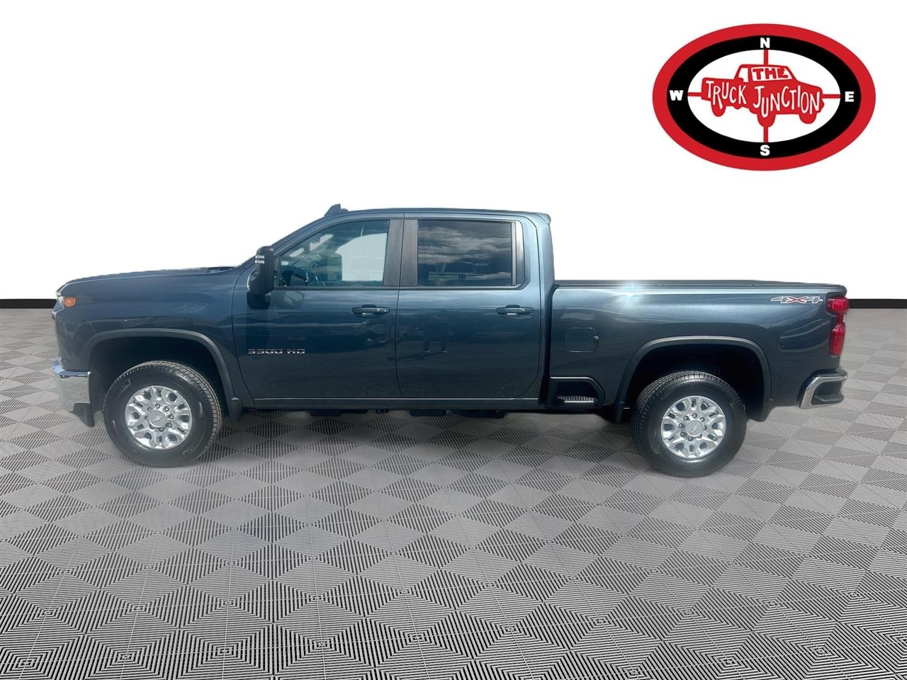 Chevrolet Silverado 3500HD 4WD Crew Cab 159" LT 2020