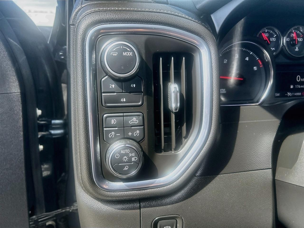 Chevrolet Silverado 3500HD 4WD Crew Cab 159" LT 2020