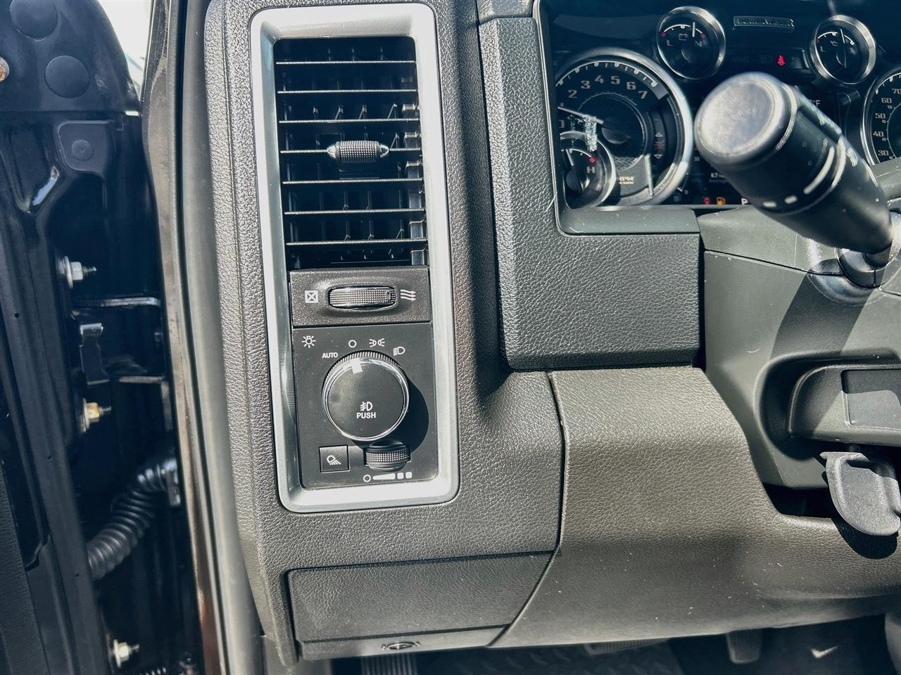 RAM 2500 Power Wagon 4x4 Crew Cab 6'4" Box 2018