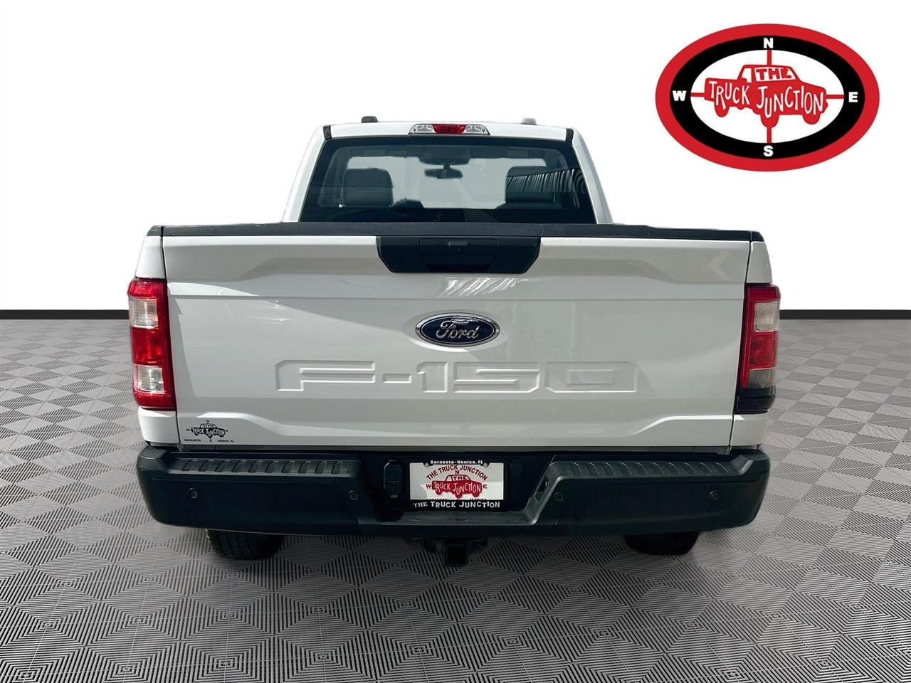 Ford F-150 XLT 2WD Reg Cab 8' Box 2021
