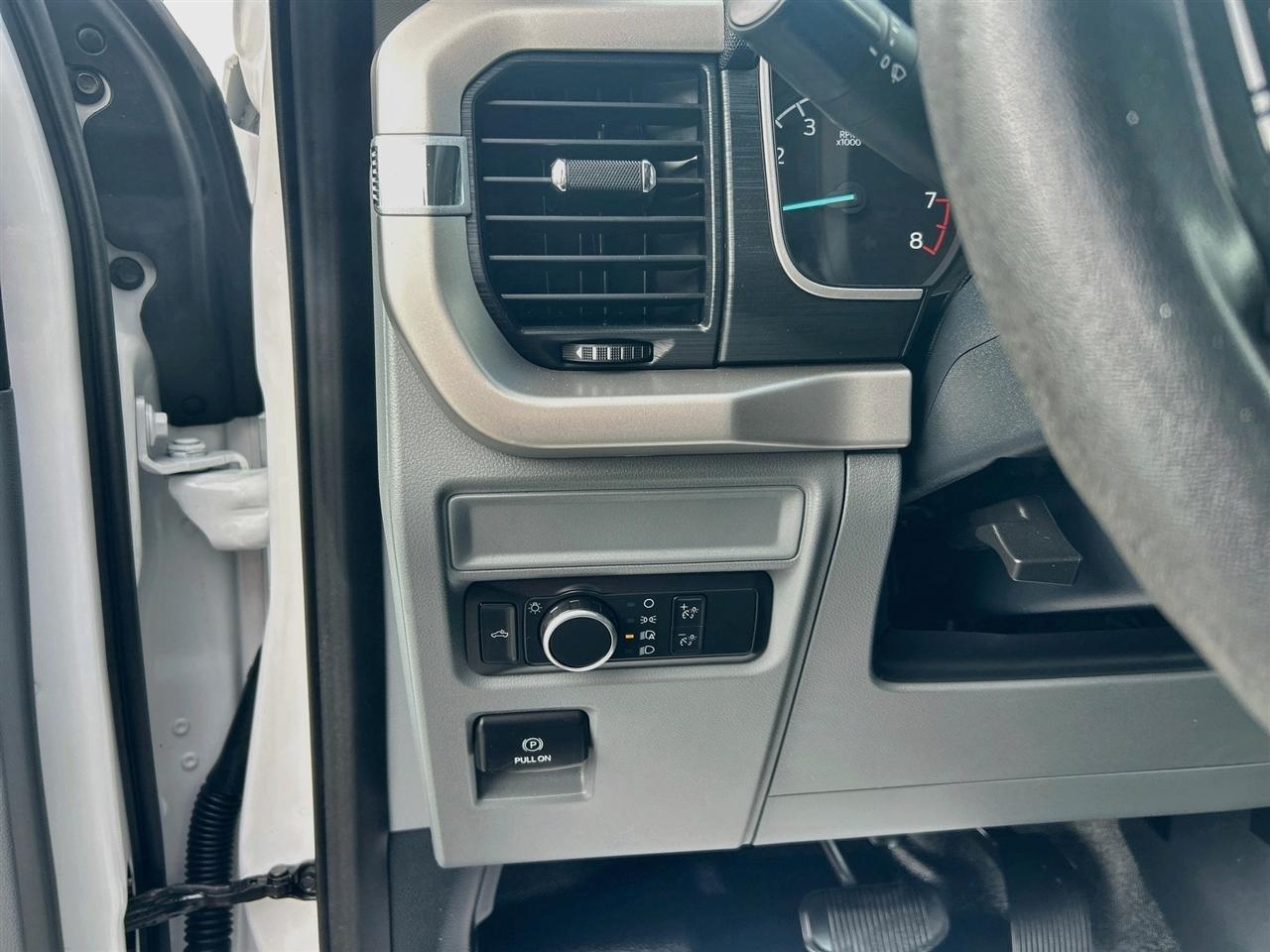 Ford F-150 XLT 2WD Reg Cab 8' Box 2021