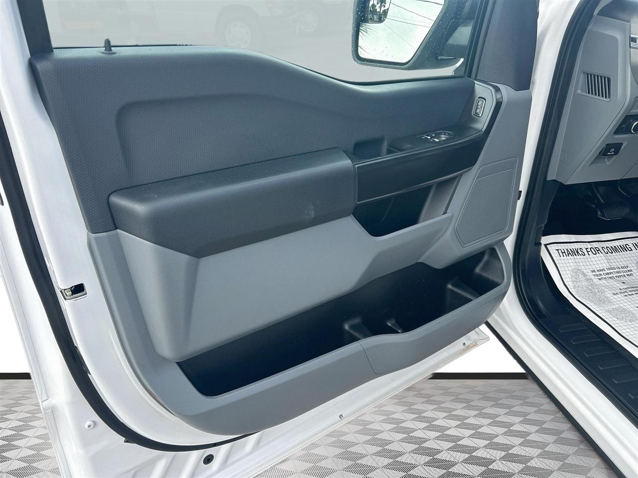 Ford F-150 XLT 2WD Reg Cab 8' Box 2021