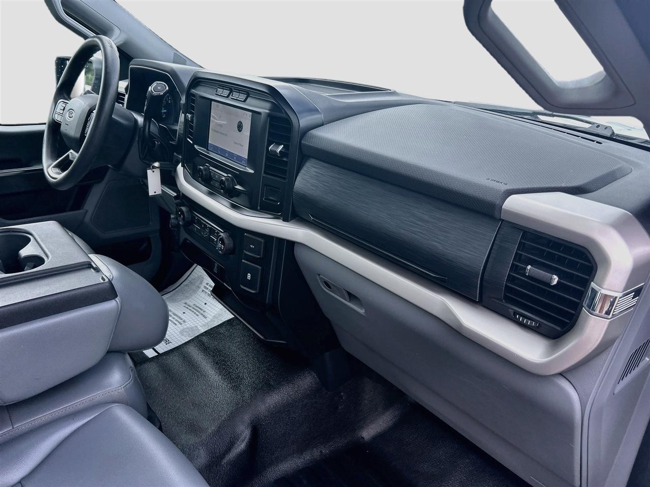 Ford F-150 XLT 2WD Reg Cab 8' Box 2021