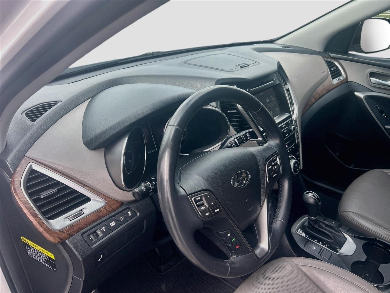 Hyundai Santa Fe SE 3.3L Auto 2017