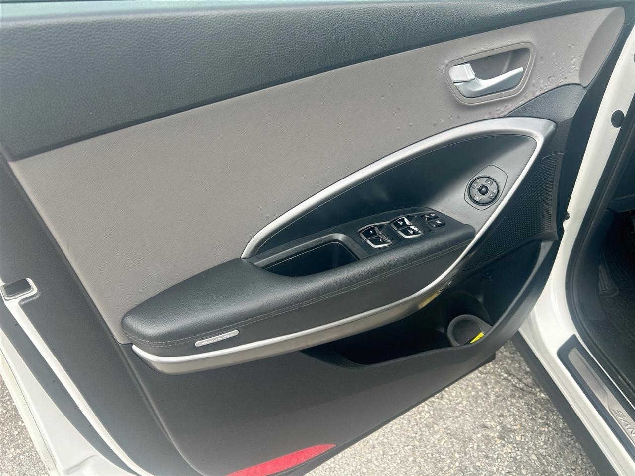 Hyundai Santa Fe SE 3.3L Auto 2017