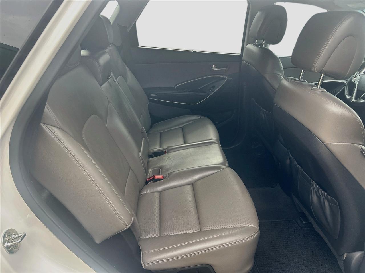 Hyundai Santa Fe SE 3.3L Auto 2017