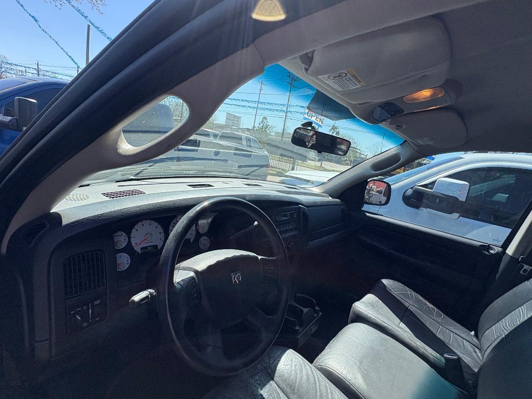 Dodge Ram 1500 ST Quad Cab 2WD 2004