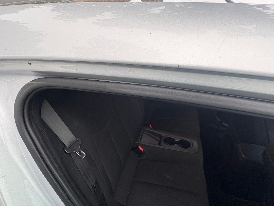 Hyundai Veloster Base 6MT 2015