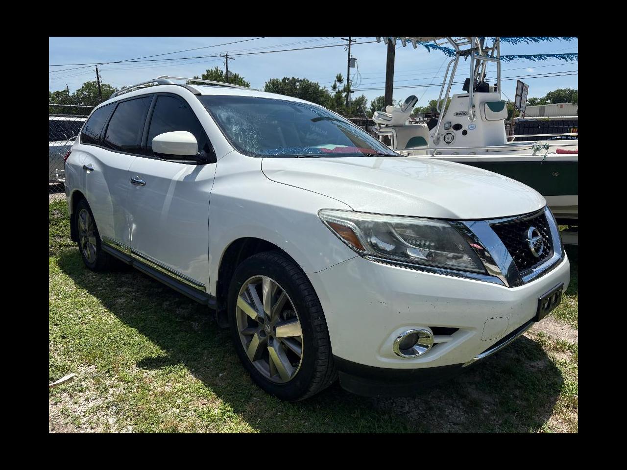 Nissan Pathfinder LE 2WD 2013