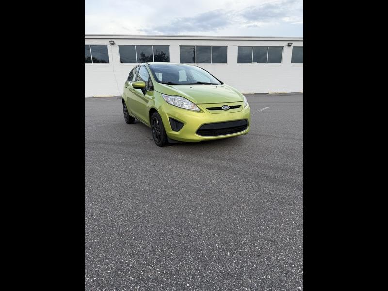 2012 Ford Fiesta SE Hatchback