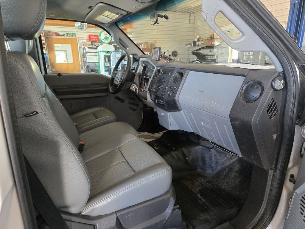 Ford F-550 Regular Cab DRW 2WD 2014