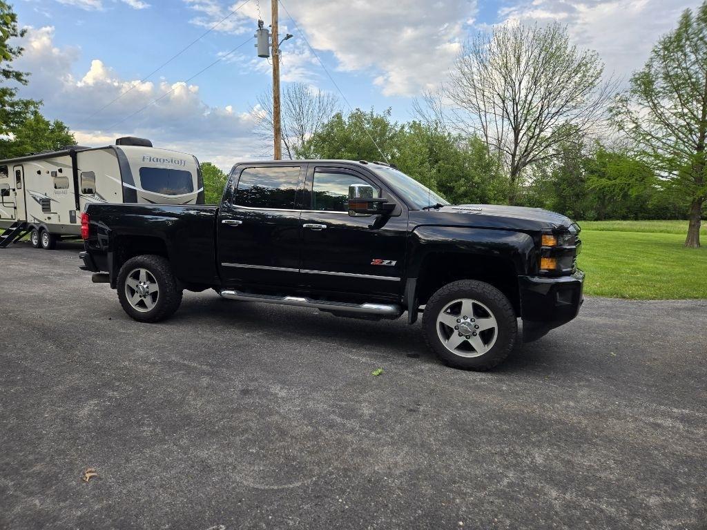 Chevrolet Silverado 2500HD LTZ Crew Cab Long Box 4WD 2019