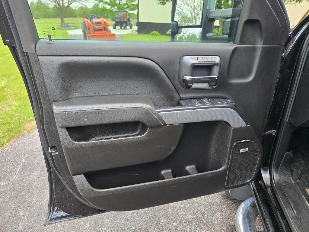 Chevrolet Silverado 2500HD LTZ Crew Cab Long Box 4WD 2019
