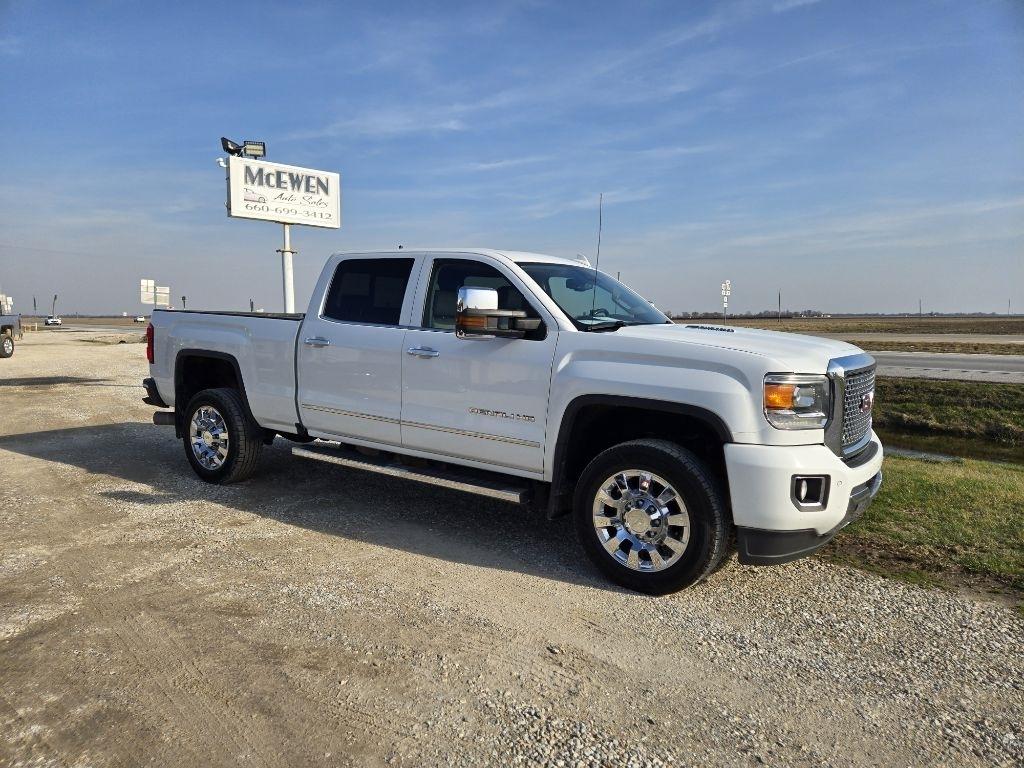 GMC Sierra 2500HD Denali Crew Cab 4WD 2016