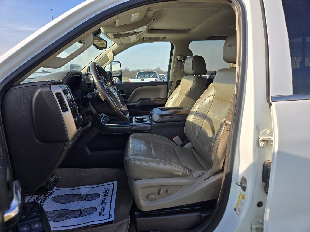 GMC Sierra 2500HD Denali Crew Cab 4WD 2016